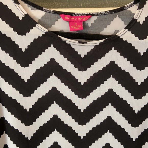 Chevron print tunic. - Picture 3 of 4